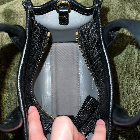 Marc Jacobs The Leather Tote Bag Crossbody Black - Picture 6 of 12